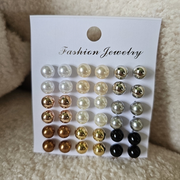 Jewelry - 18 pairs faux pearl earring studs white cream silver gold black bronze